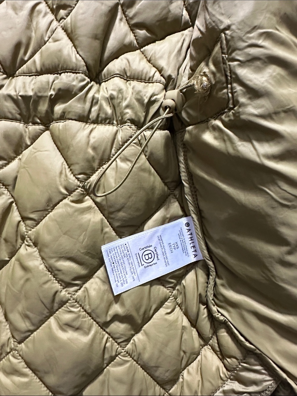 Athleta Quilted Puffer Vest in Olive Green - Picture 6 of 7